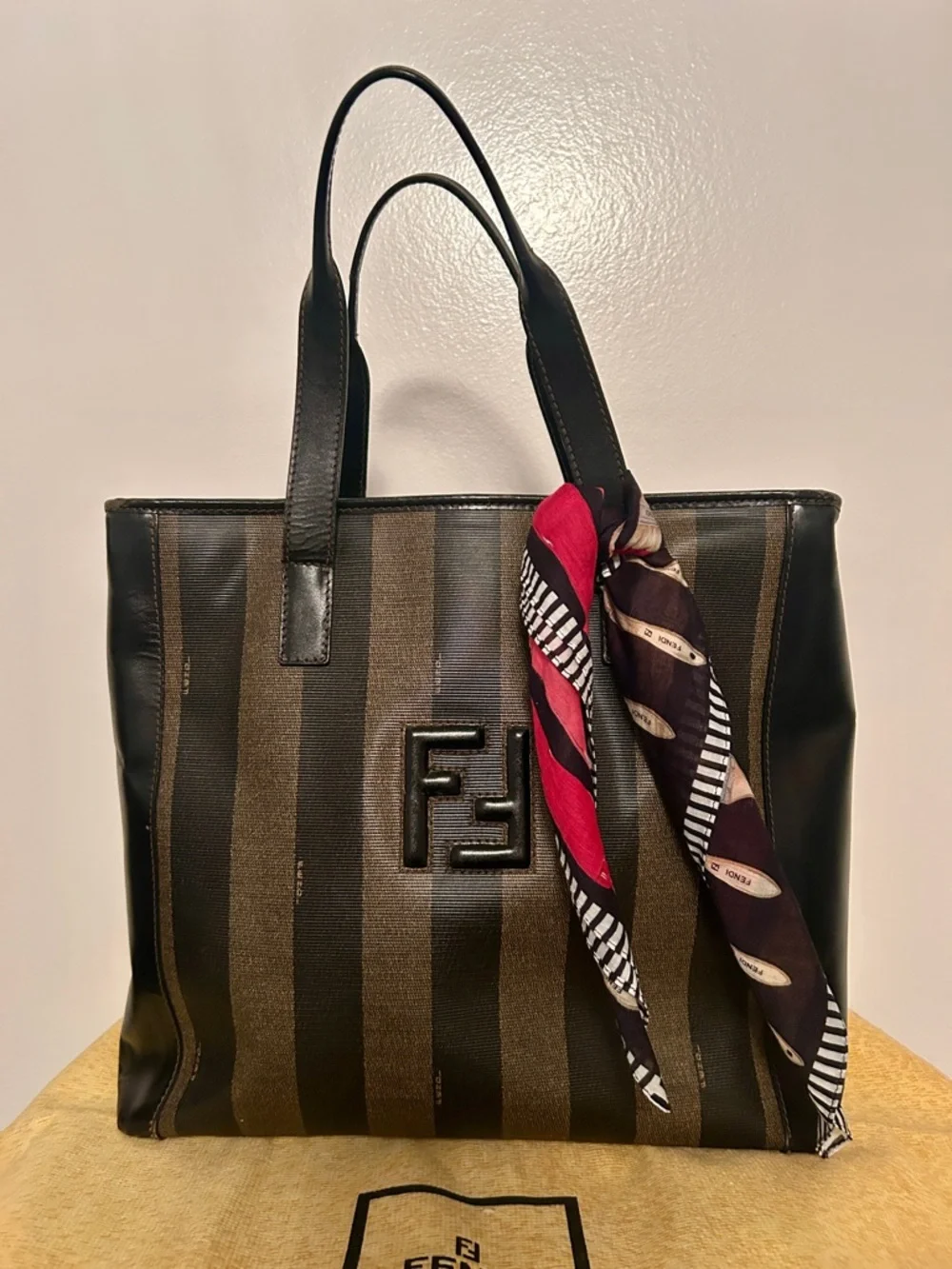 Vintage Fendi Pequin striped tote bag.  Fendi Scarf and Dustbag included - Picture 2 of 16